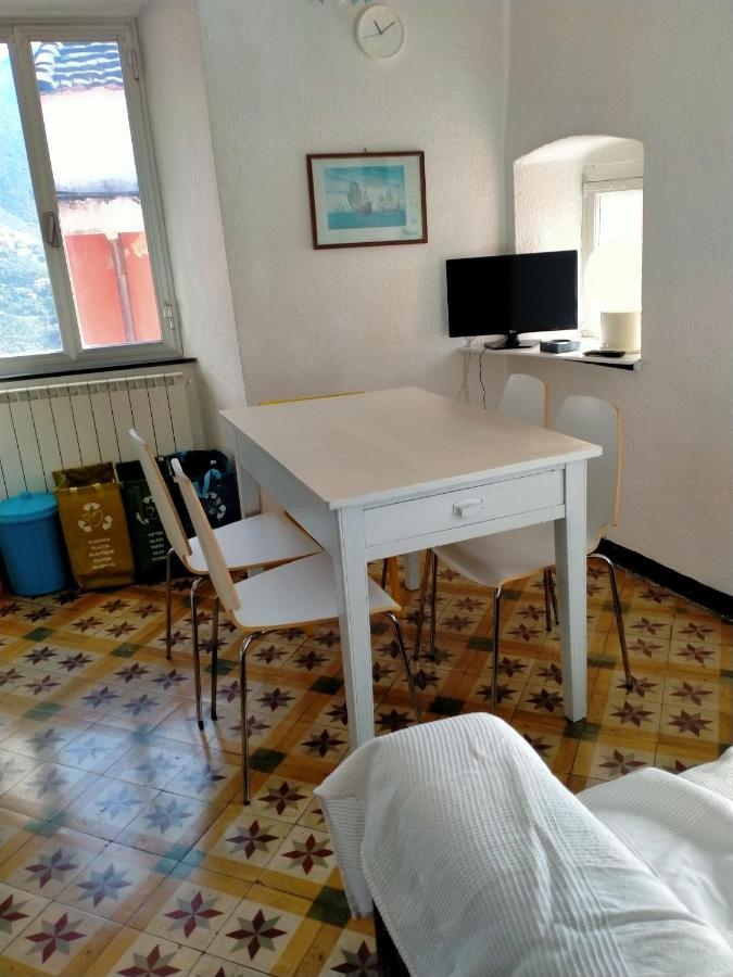 Trilocale In Dimora Tipica Apartment Montale  Luaran gambar