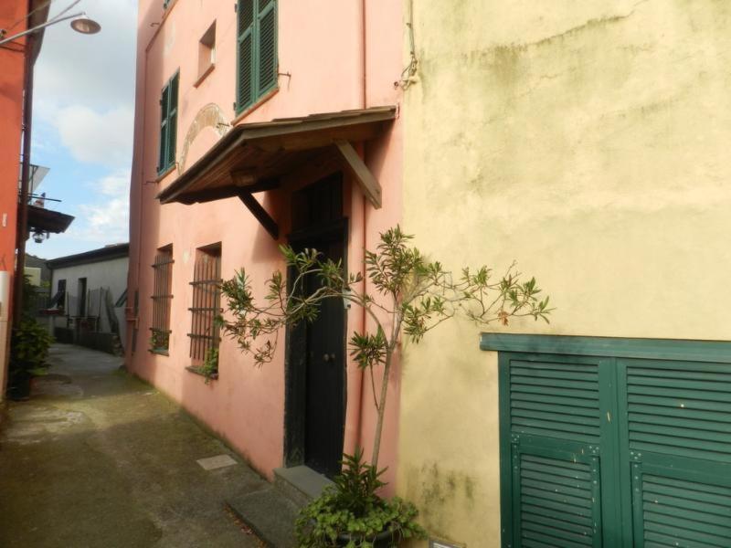 Trilocale In Dimora Tipica Apartment Montale  Luaran gambar